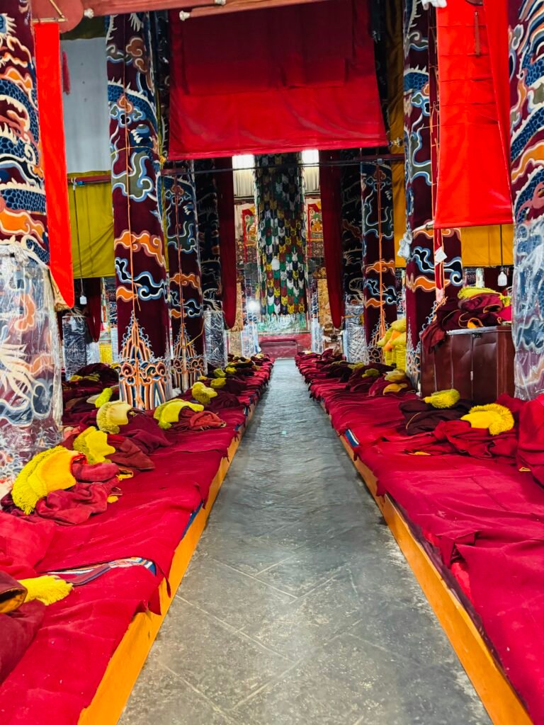 Dia 14 · (30 de out de 2027): Lhasa - Kathmandu