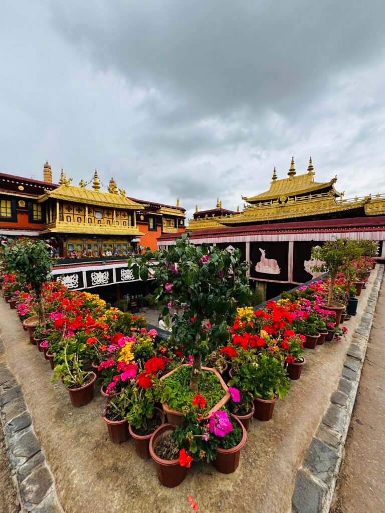 Dia 10 · (19 de out de 2027): Lhasa